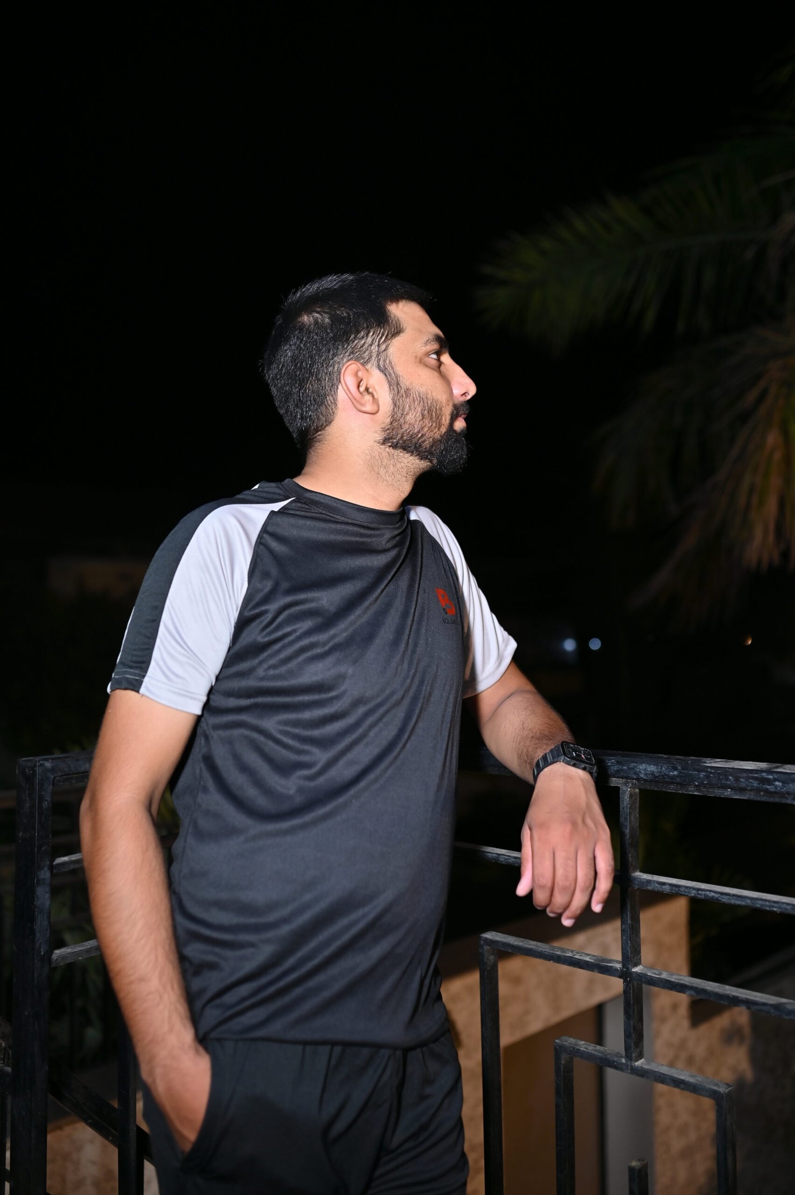 Premium Black & White Men's Tracksuit | Sports & Casual Wear - Image 4